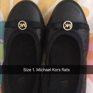 Michael Kors Girls flats